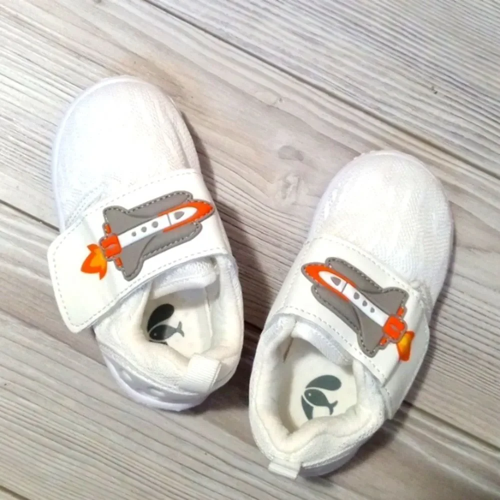 (19-3281)   LeIsfIt Toddler Water Shoes Sz 7